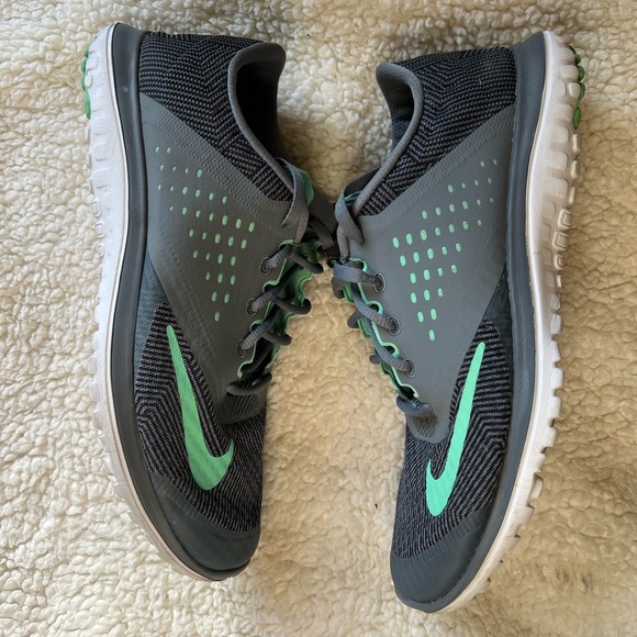 Nike Men\'s Charcoal and Mint Athletic Shoes main image 5